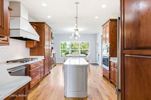 13700 Windy Haven Way, Louisville, KY 40299