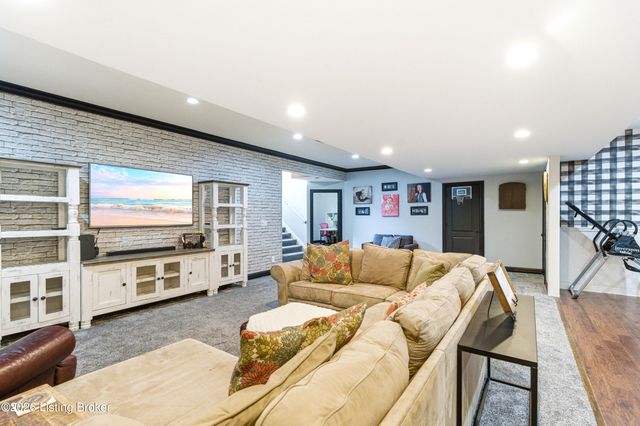 13700 Windy Haven Way, Louisville, KY 40299