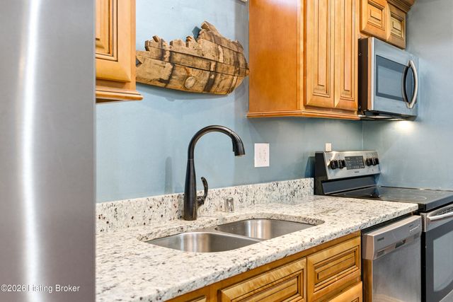 13700 Windy Haven Way, Louisville, KY 40299