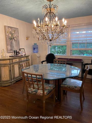 232 Jerome Avenue, Oakhurst, NJ 07755