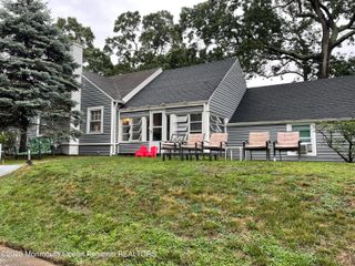 232 Jerome Avenue, Oakhurst, NJ 07755