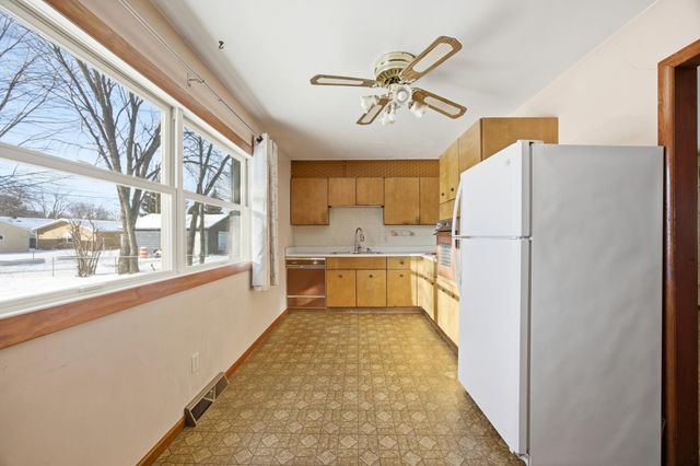 1421 19th Street S, Fargo, ND 58103