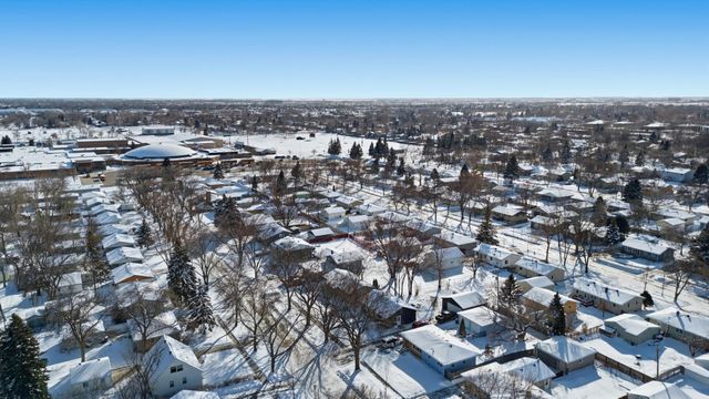 1421 19th Street S, Fargo, ND 58103