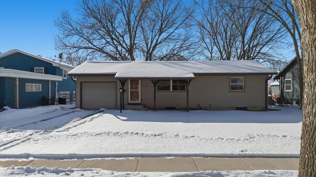 1421 19th Street S, Fargo, ND 58103