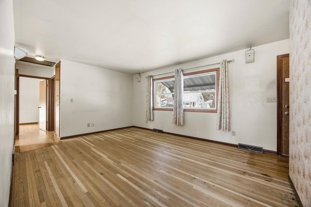 1421 19th Street S, Fargo, ND 58103