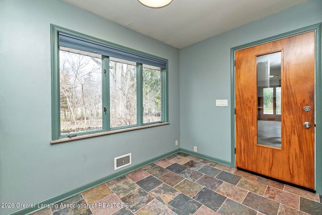 3001 Westchester Road, Lansing, MI 48911