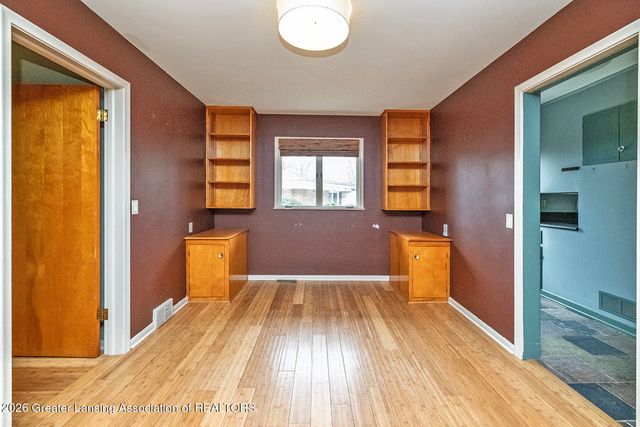 3001 Westchester Road, Lansing, MI 48911