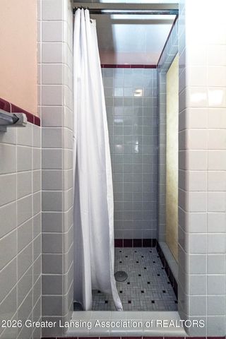 3001 Westchester Road, Lansing, MI 48911