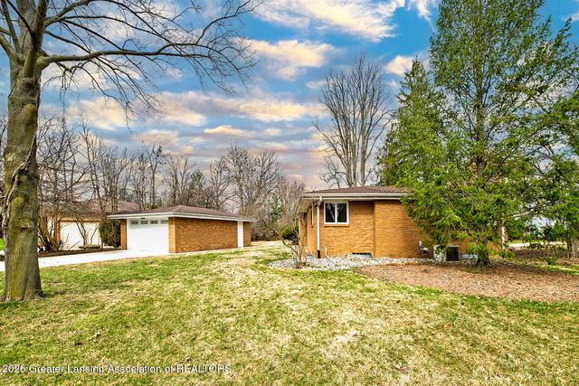 3001 Westchester Road, Lansing, MI 48911