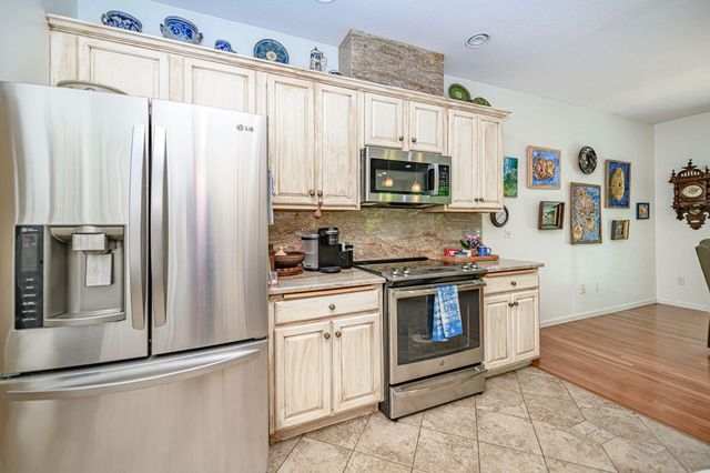 1809 SCARBOROUGH DR, Columbia, MO 65201