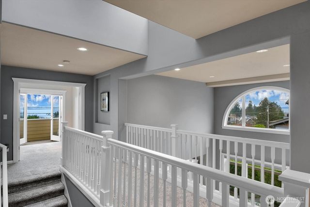 217 9th Avenue S, Edmonds, WA 98020