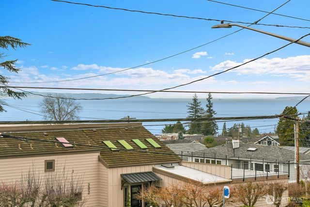 217 9th Avenue S, Edmonds, WA 98020
