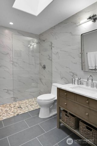 217 9th Avenue S, Edmonds, WA 98020