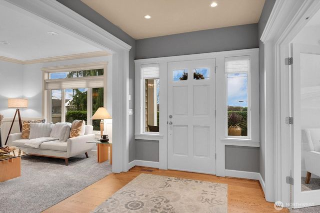 217 9th Avenue S, Edmonds, WA 98020