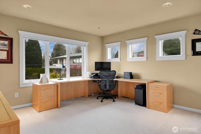 217 9th Avenue S, Edmonds, WA 98020