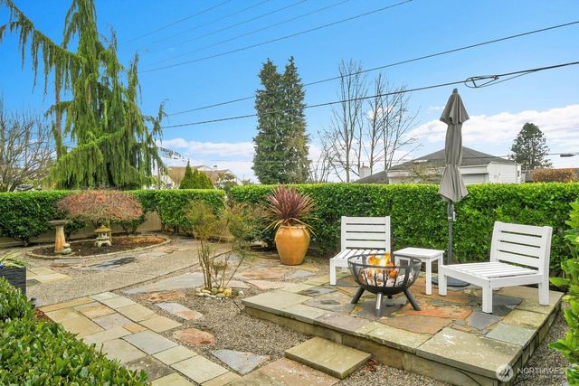 217 9th Avenue S, Edmonds, WA 98020