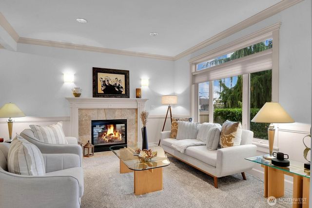 217 9th Avenue S, Edmonds, WA 98020