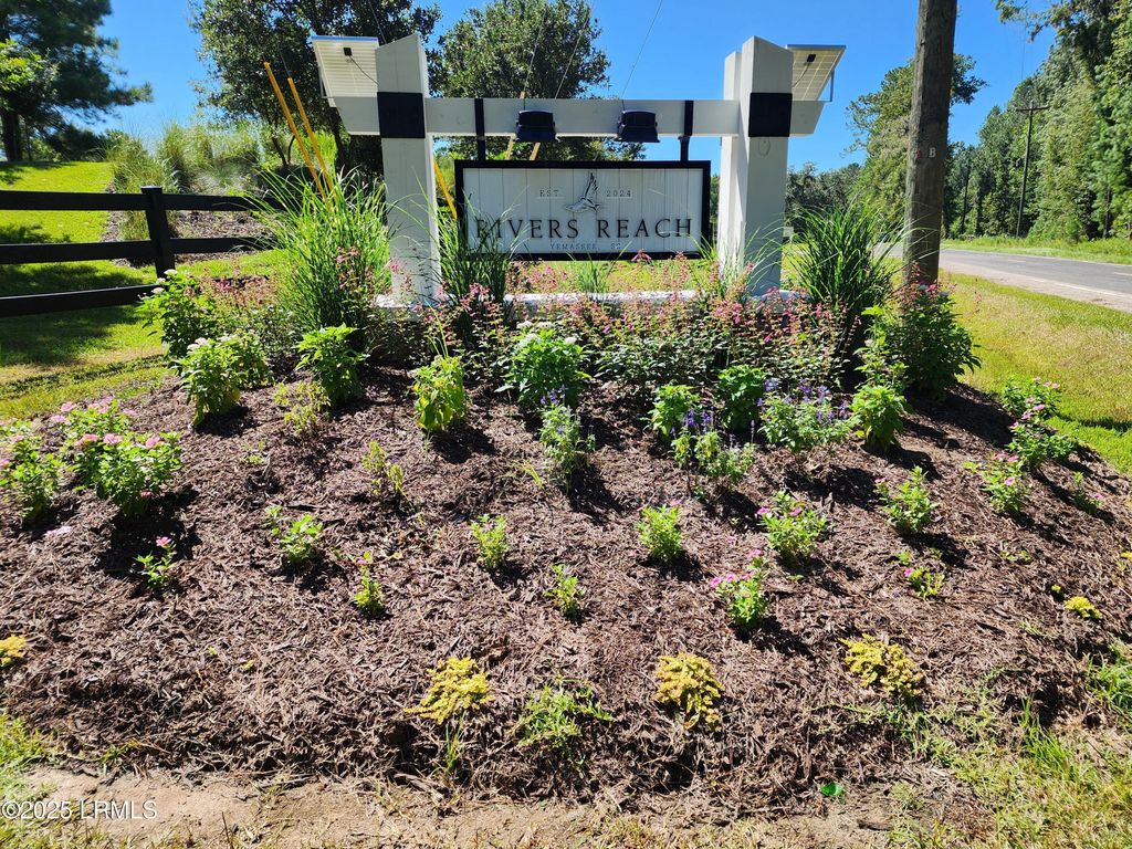 301 Founders Oak Way, Yemassee, SC 29945