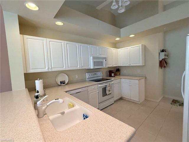 3555 Laurel Greens LN N 202, Naples, FL 34119