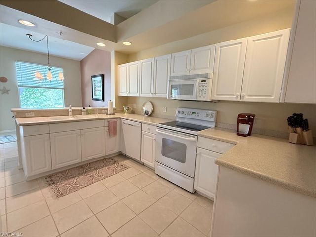 3555 Laurel Greens LN N 202, Naples, FL 34119