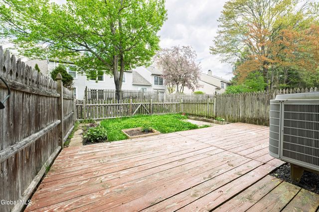 23 Stoney Creek Drive, Clifton Park, NY 12065