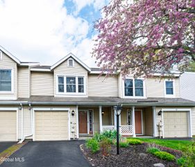 23 Stoney Creek Drive, Clifton Park, NY 12065