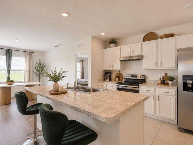 1040 CAMBRIDGE DRIVE, Winter Haven, FL 33881