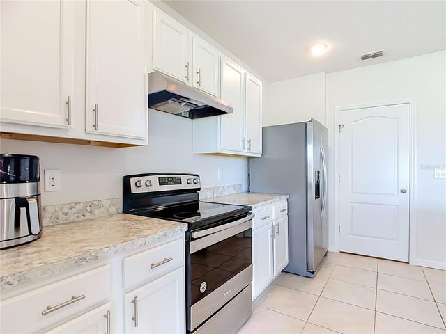 1040 CAMBRIDGE DRIVE, Winter Haven, FL 33881