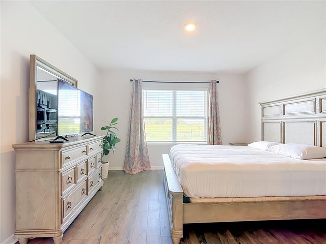 1040 CAMBRIDGE DRIVE, Winter Haven, FL 33881