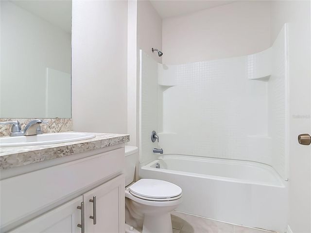 1040 CAMBRIDGE DRIVE, Winter Haven, FL 33881
