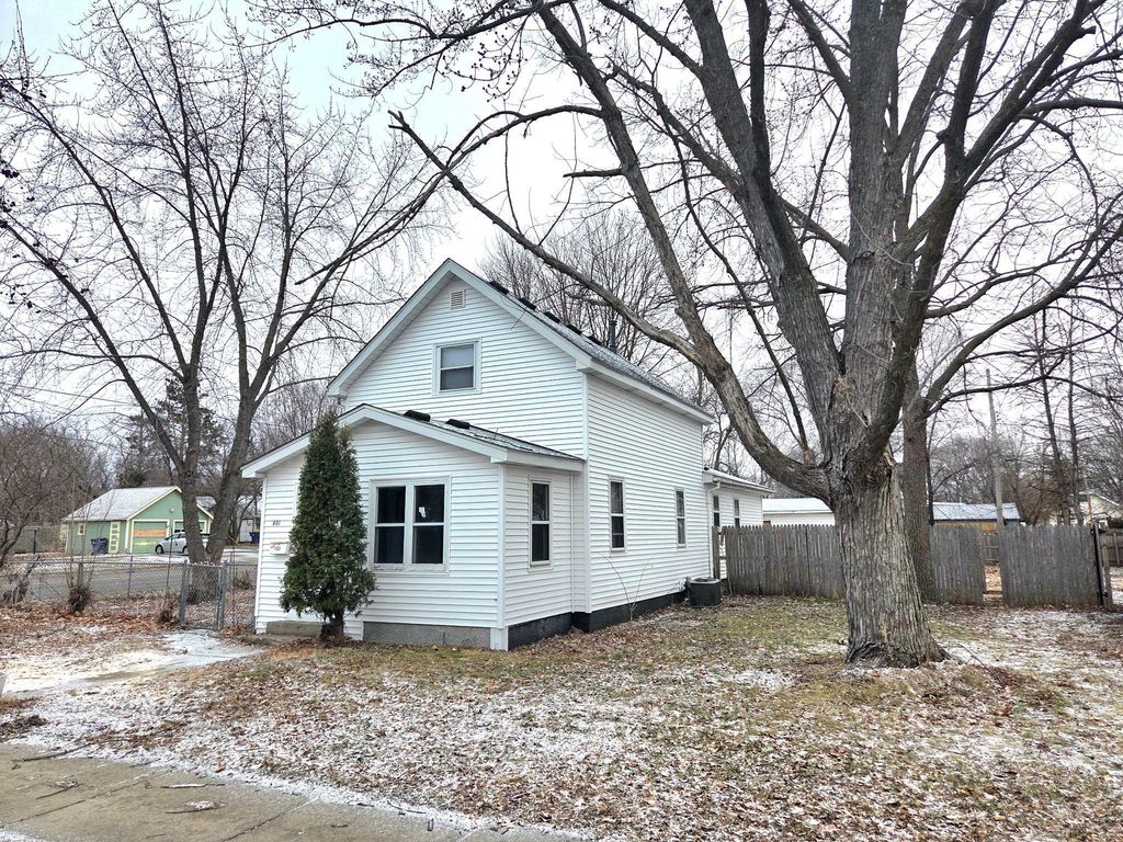 801 10th Avenue N, Saint Cloud, MN 56303