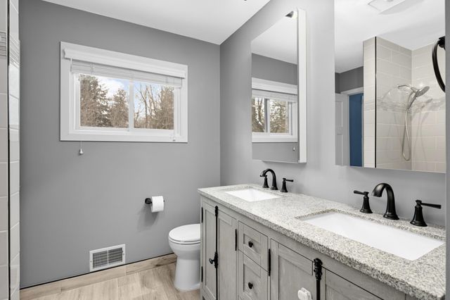 13312 Lakeview Drive, Burnsville, MN 55337