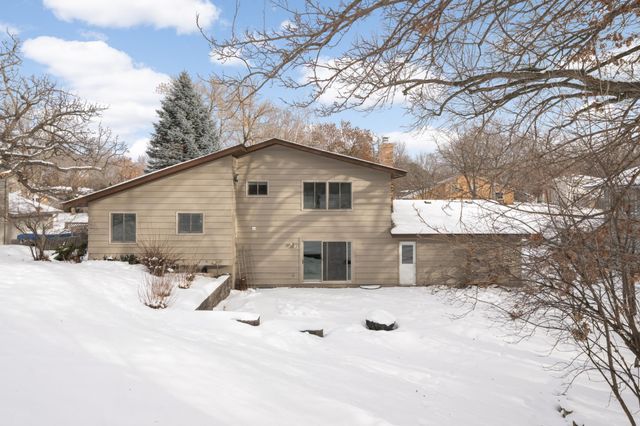 13312 Lakeview Drive, Burnsville, MN 55337