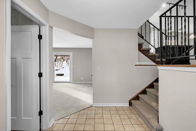 13312 Lakeview Drive, Burnsville, MN 55337