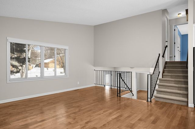 13312 Lakeview Drive, Burnsville, MN 55337