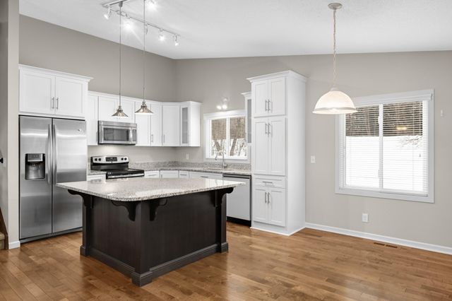 13312 Lakeview Drive, Burnsville, MN 55337