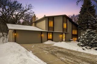 13312 Lakeview Drive, Burnsville, MN 55337