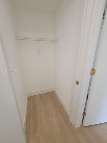 90 NE 32 609, Miami, FL 33127