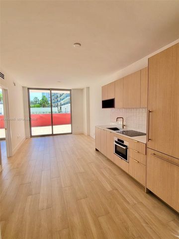 90 NE 32 609, Miami, FL 33127