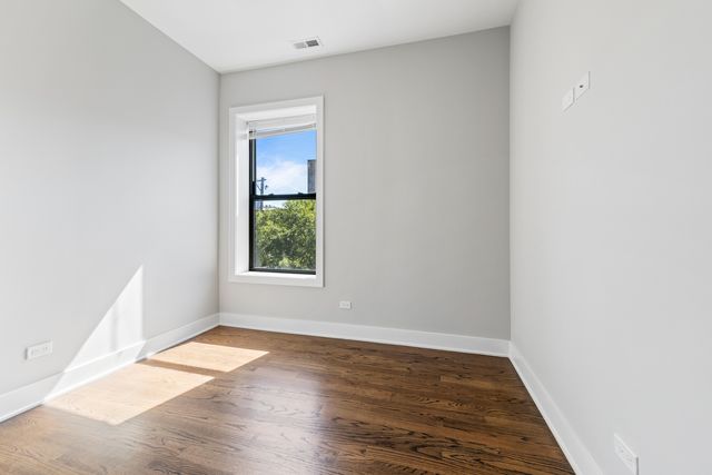 1472 W Summerdale Avenue 1RE, Chicago, IL 60640