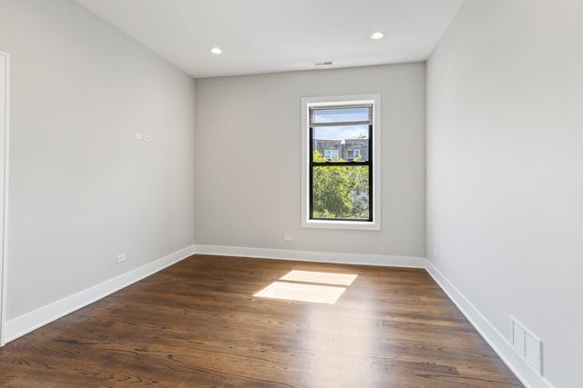 1472 W Summerdale Avenue 1RE, Chicago, IL 60640