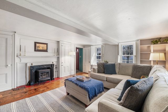 82 Dodge St 1, Beverly, MA 01915