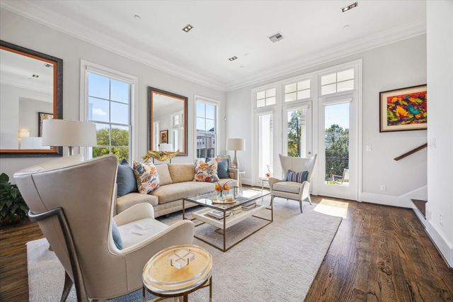 1619 Calumet Street, Houston, TX 77004