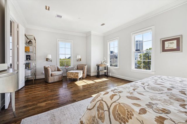 1619 Calumet Street, Houston, TX 77004