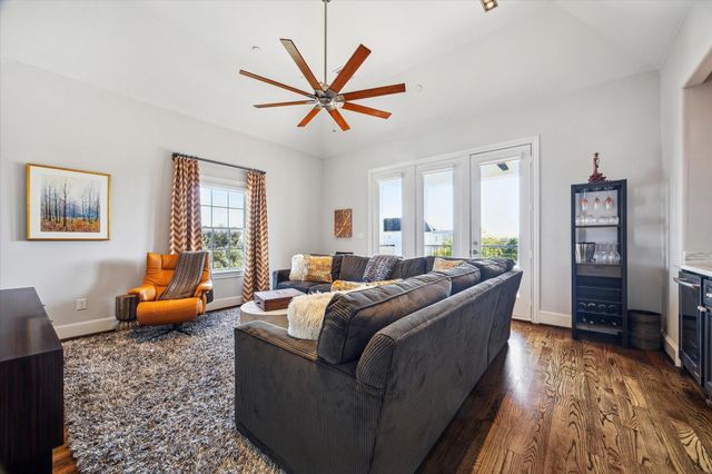 1619 Calumet Street, Houston, TX 77004