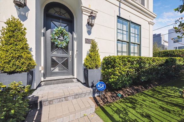 1619 Calumet Street, Houston, TX 77004