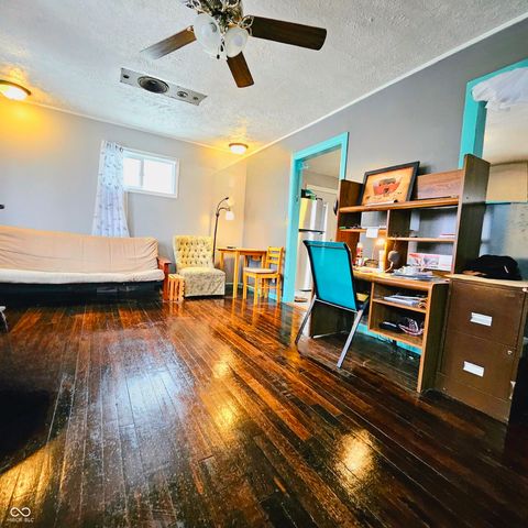 1525 E 23rd Street, Muncie, IN 47302