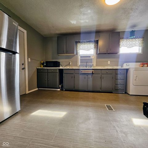 1525 E 23rd Street, Muncie, IN 47302