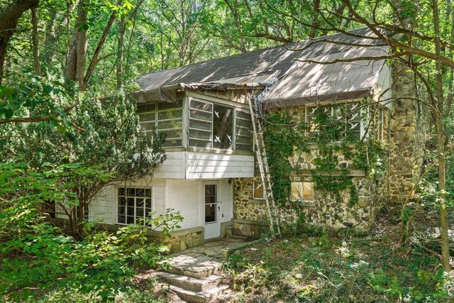 W349S4002 Waterville ROAD, Dousman, WI 53118