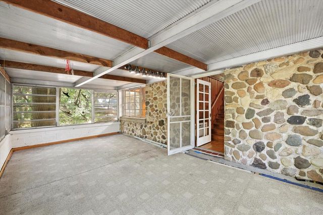 W349S4002 Waterville ROAD, Dousman, WI 53118